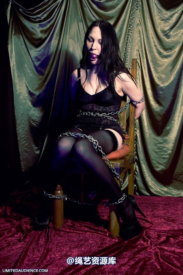 limitedaudience - 2009 elyssia chained vamp 第 5 张图片