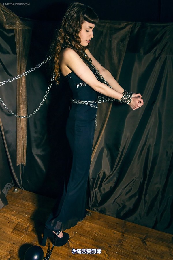 limitedaudience - 2014 fay lady in chains 2 第 18 张图片