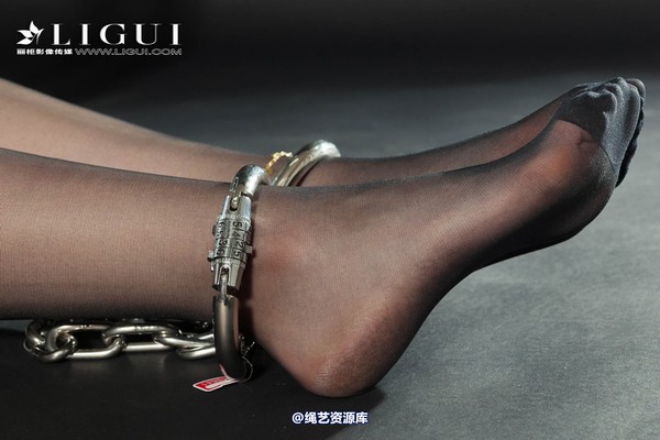 丽柜美束 - 2018-08-31 小戈 镣铐 第 65 张图片