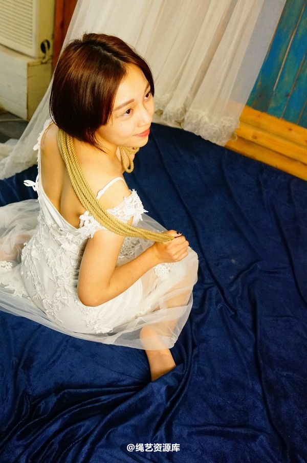 dk13美束馆 - 9.16-小仙儿白婚纱-B130P 第 30 张图片