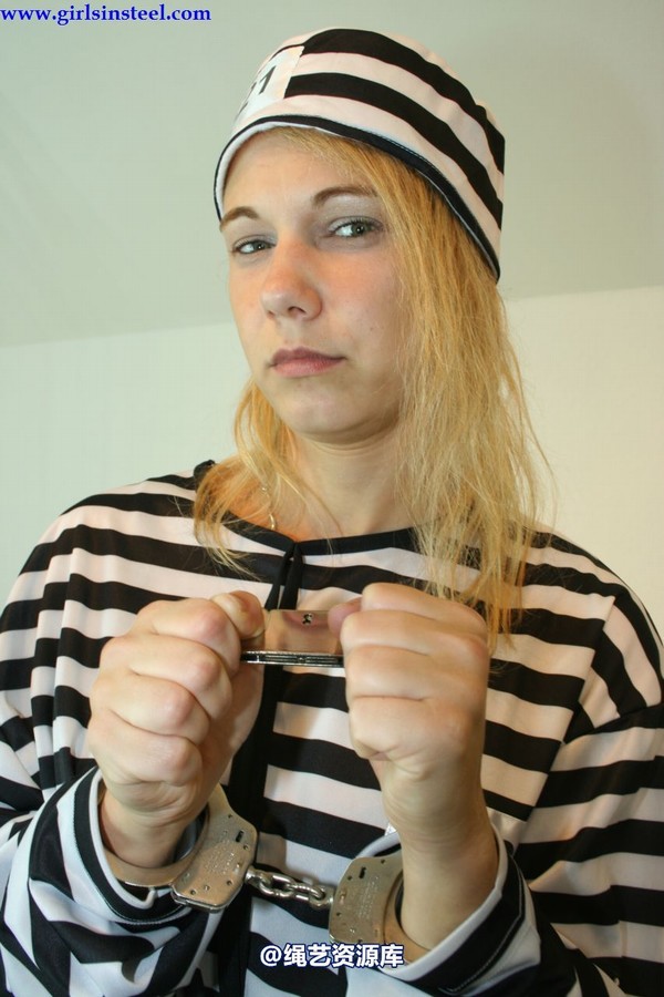 girlsinsteel - 2 dangerous girls as convicts 第 39 张图片
