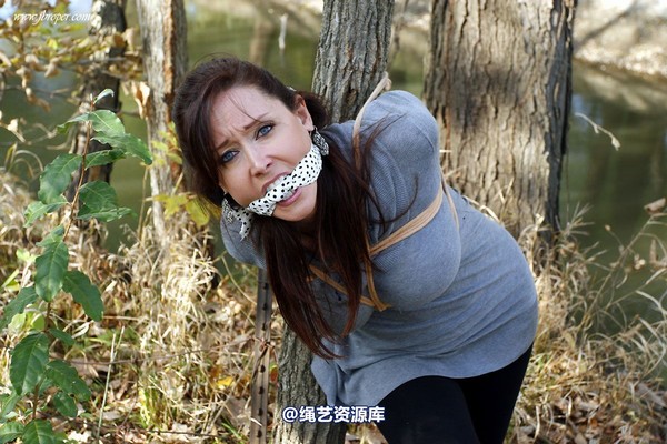 jbroper - Christina Carter 2011-3 第 57 张图片