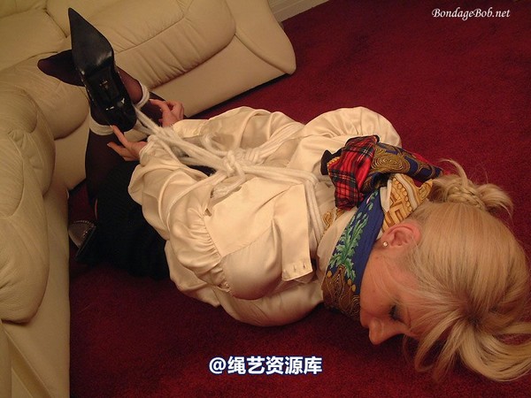 bondagebob - Petra Just cant get the staff! 第 97 张图片