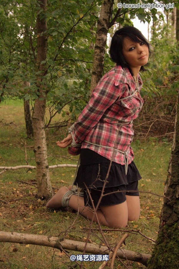 bound-neighbor-girl - Nadine - Adventure in the woods part 2 第 46 张图片