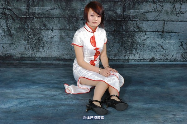 唯美之家 - 桦子白旗袍 第 26 张图片