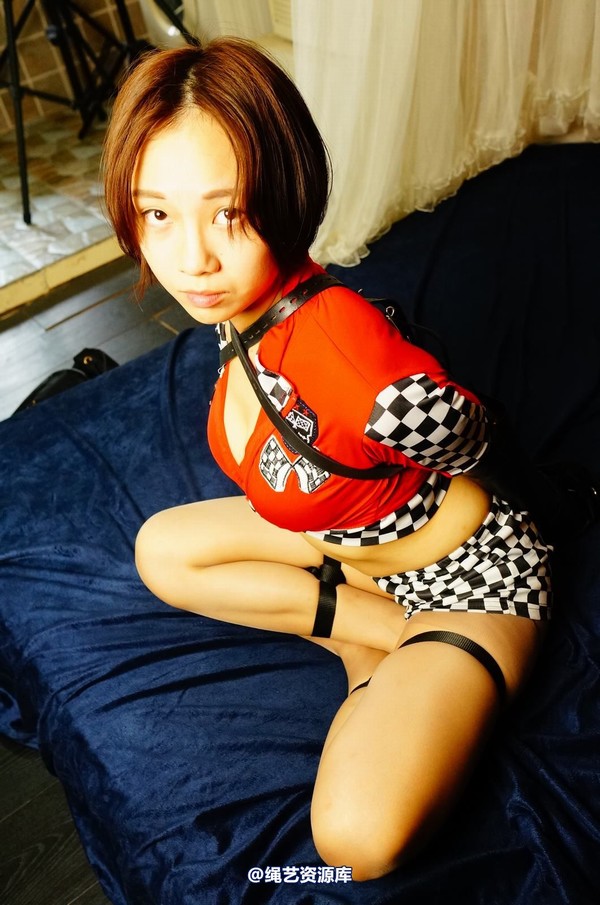 dk13美束馆 - 9.16-小仙儿赛车女郎-B120P 第 99 张图片