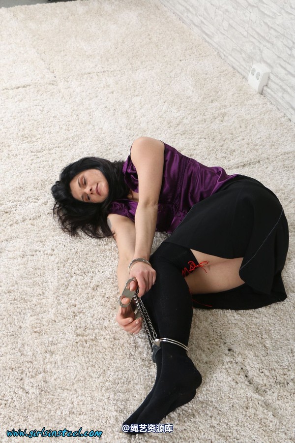 girlsinsteel - First time handcuffed 第 114 张图片