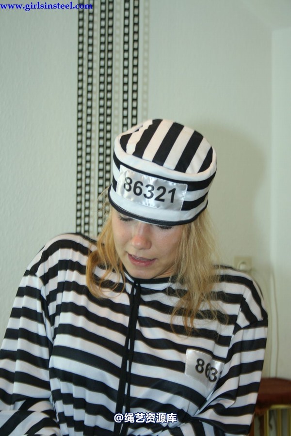 girlsinsteel - 2 dangerous girls as convicts 第 52 张图片