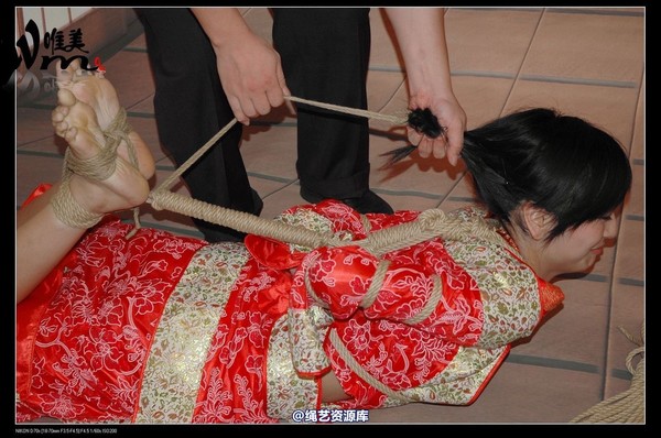 唯美之家 - 08-05-29盈盈汉服-护士装 第 225 张图片