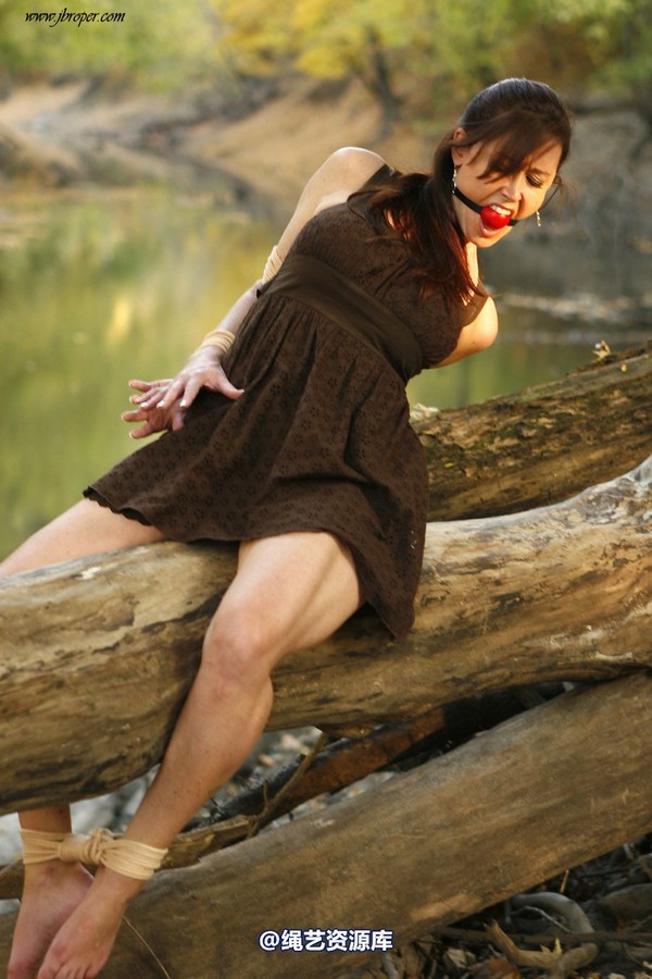 jbroper - Christina Carter 2011-1 第 80 张图片