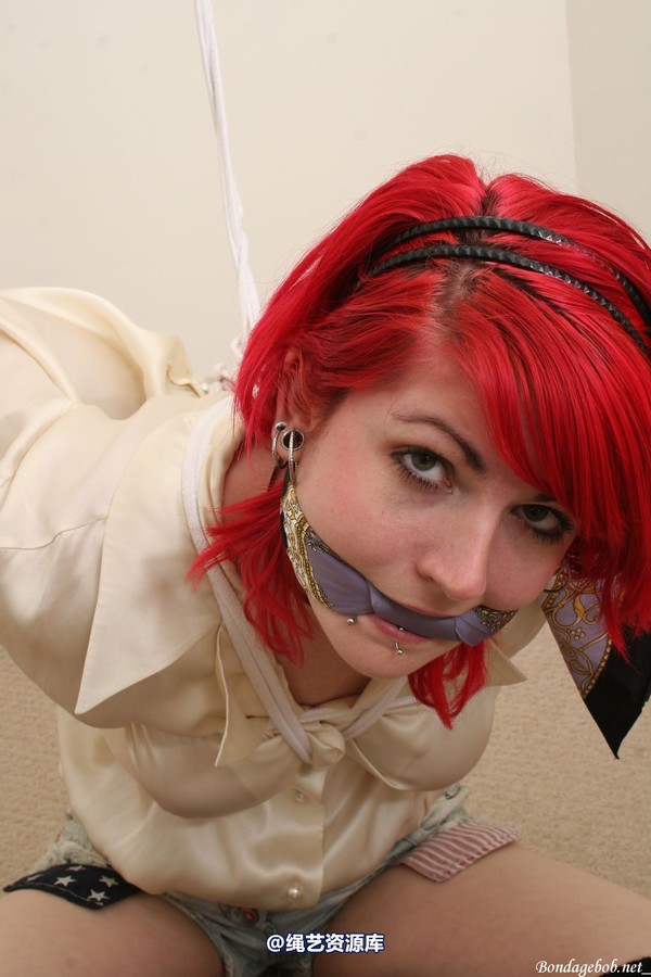 bondagebob - Emma J Black That pirate look! 第 103 张图片