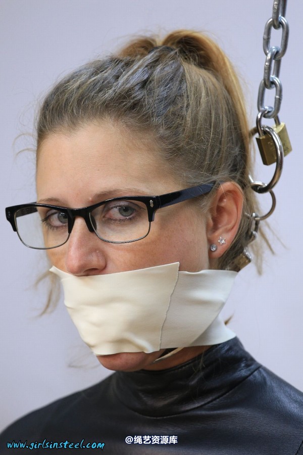 girlsinsteel - Leather lady Sophia cuffed and gagged 第 54 张图片