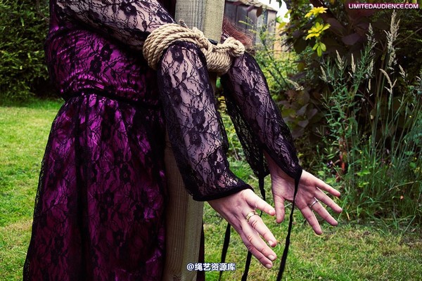 limitedaudience - 2010 catya helpless 2 第 5 张图片