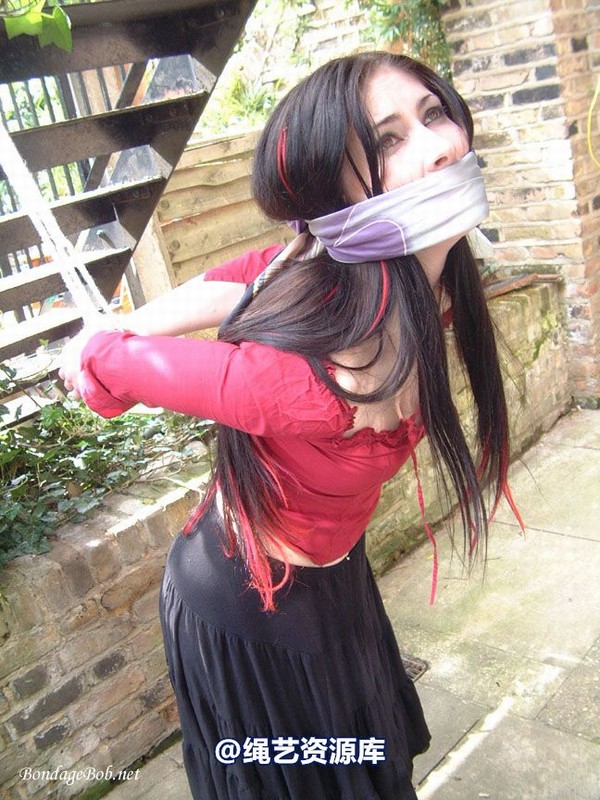 bondagebob - Lydia Tied Outdoors 第 102 张图片