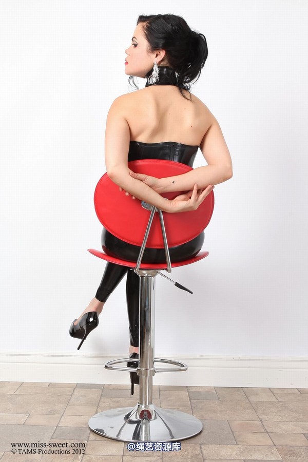 miss-sweet - BW RED STUDIES 3 第 35 张图片
