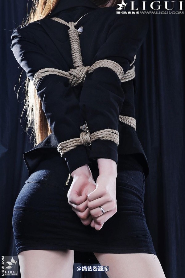 丽柜美束 - 2013-03-15 Model 文欣 第 41 张图片