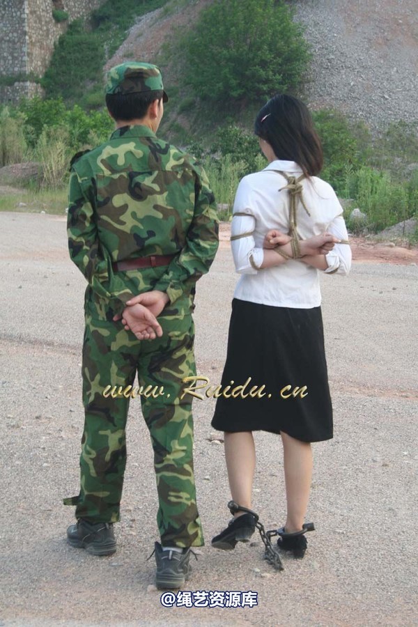 锐度主张 - 20071125第44期 宝宝室外捆绑图，有押解 第 83 张图片