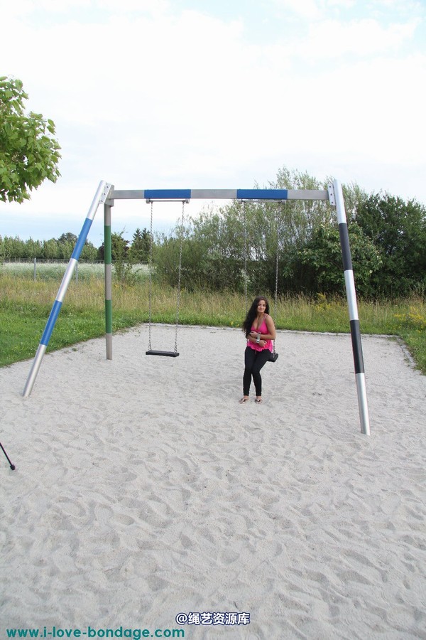 girlsinsteel - Cuffed at the playground(1) 第 56 张图片