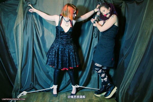 limitedaudience - 2011 beckykat six tied and chained 第 9 张图片