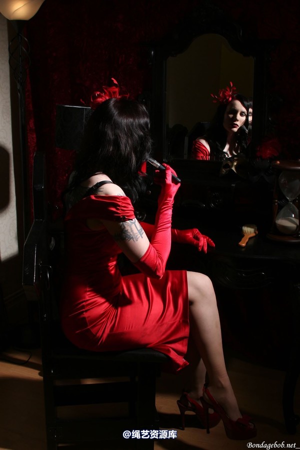 bondagebob - Morrigan Noir 第 3 张图片