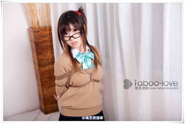 禁忌摄影 - No.040 小�� �W生制服眼�R娘 第 13 张图片