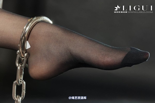 丽柜美束 - 2018-08-31 小戈 镣铐 第 69 张图片