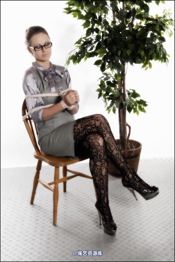 simplytied - Tina in glasses 第 10 张图片