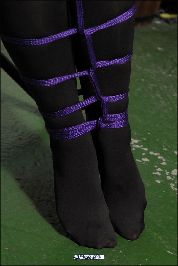 simplytied - Cassie in black tights 第 26 张图片