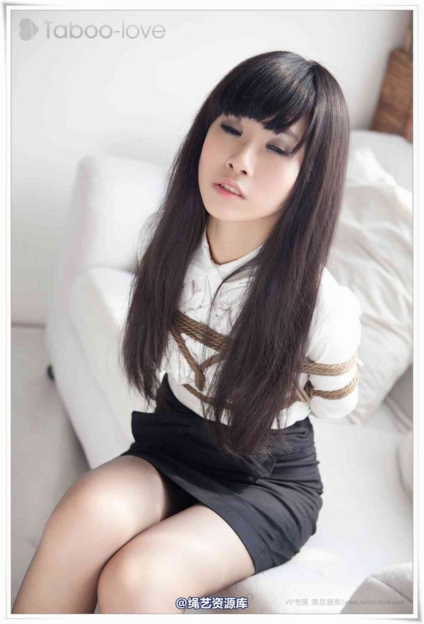 禁忌摄影 - No.083 Yuko 职业女性之气质束缚 第 34 张图片