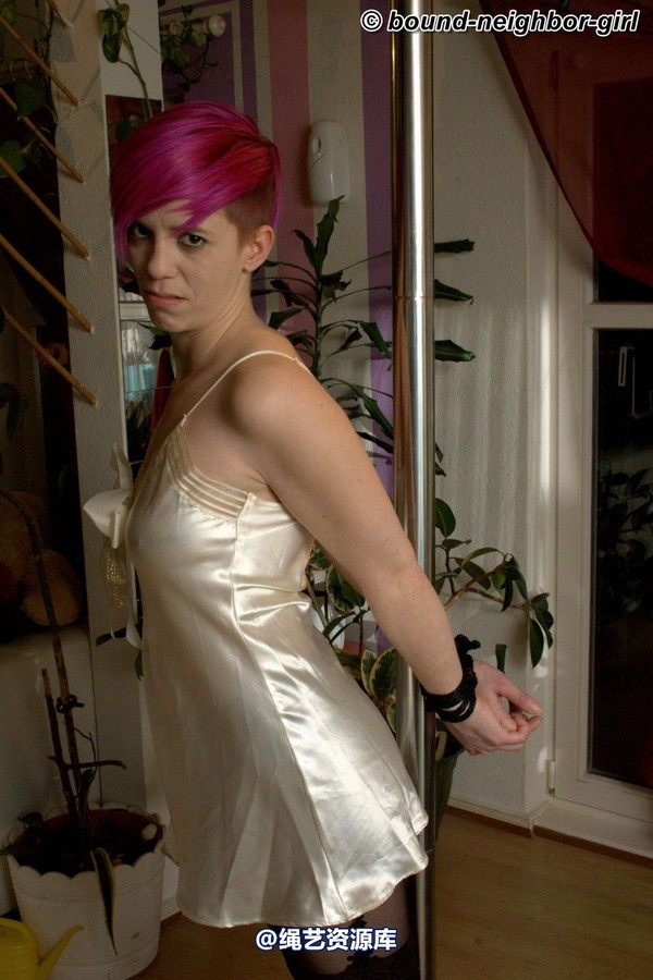 bound-neighbor-girl - Holly - Tied up in her apartment 第 15 张图片