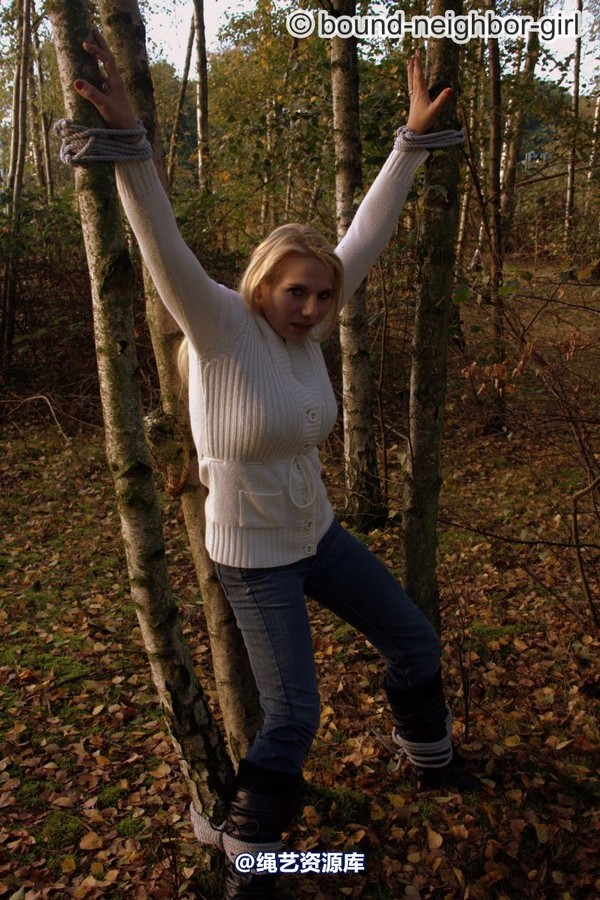 bound-neighbor-girl - Bambi - Tied up in the autumn woods Part 2 第 18 张图片