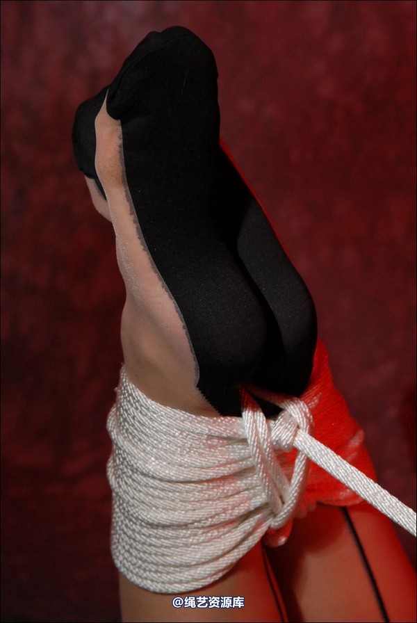 simplytied - C in contrast seams 第 28 张图片