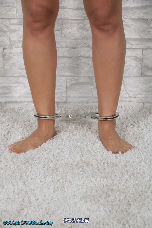 girlsinsteel - Multiple neckcuffed(1) 第 67 张图片