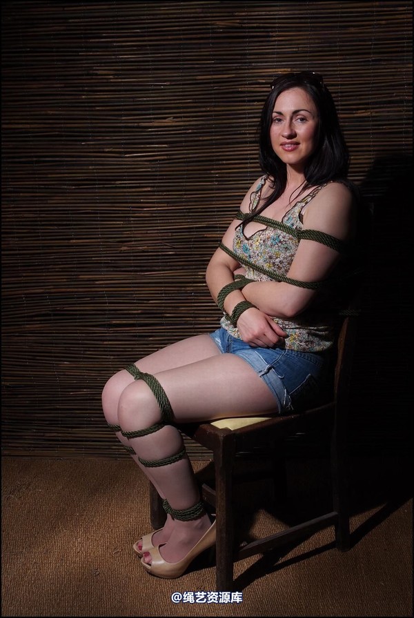 simplytied - Denim and contrast seams 第 12 张图片