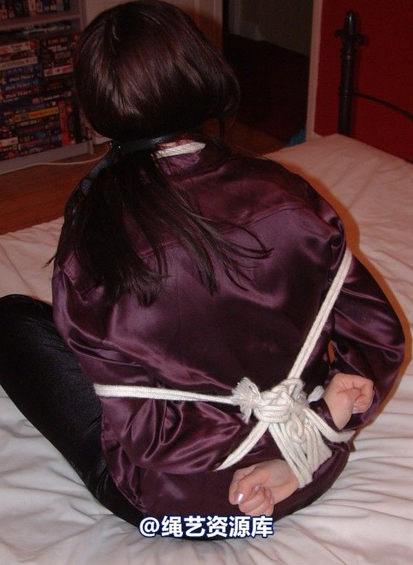 bondagebob - Jessica Keep them crossed 2 第 12 张图片