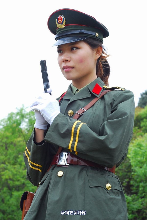 唯美之家 - 外拍军装三模特 第 406 张图片