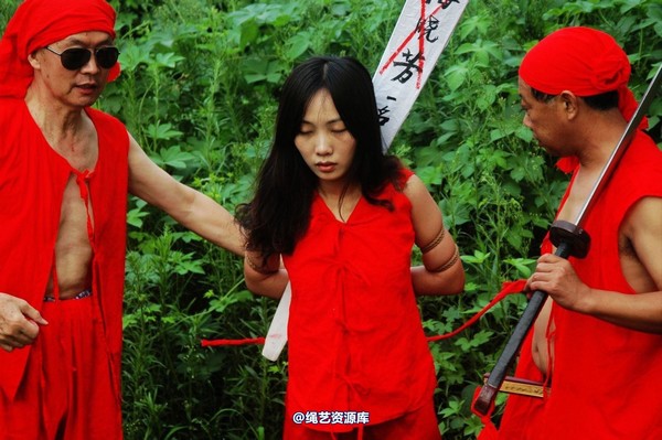mj影视 - 血的代价-红罪衣刑场木驴斩－梅晓芳2013-08-26 第 111 张图片
