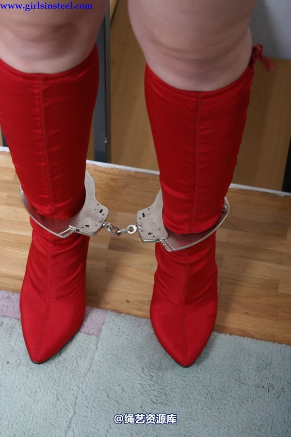 girlsinsteel - Angie in cuffs 第 57 张图片