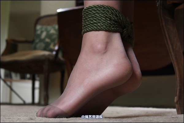 simplytied - Miss Terri in tights 第 22 张图片