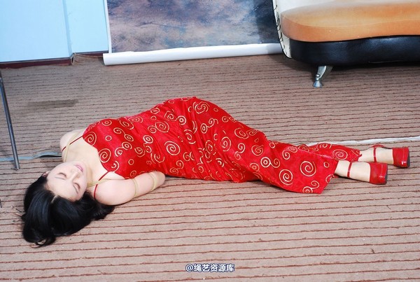 唯美之家 - 新模傲蕾红礼服 第 152 张图片