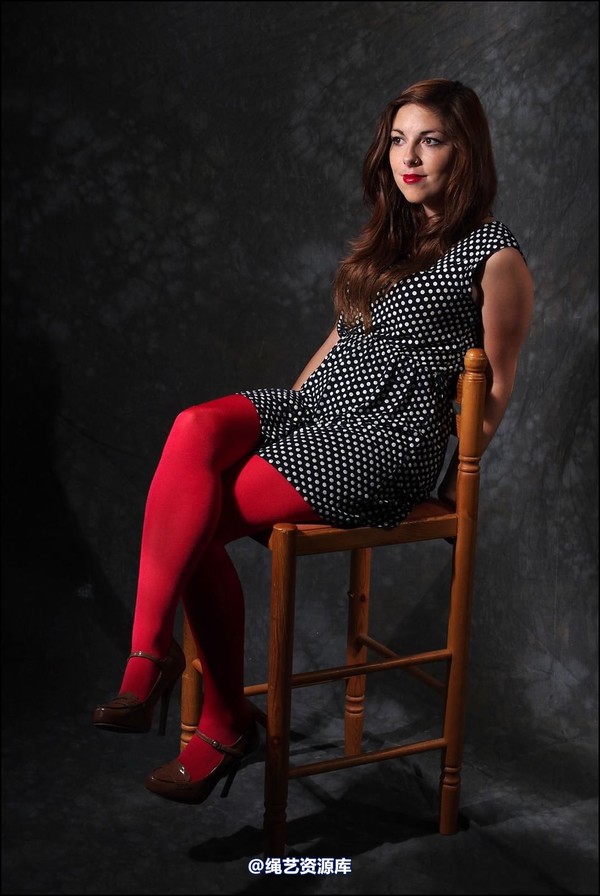 simplytied - She wanted to wear red tights 第 5 张图片