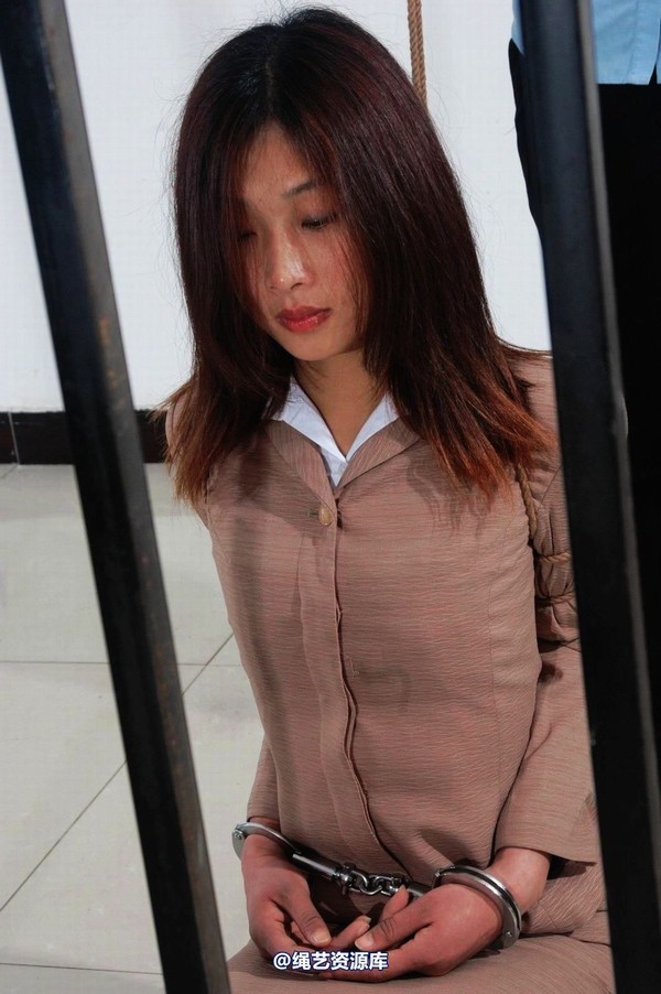 mj影视 - 倾心职务犯罪－押解绳-2013-03-28 第 376 张图片