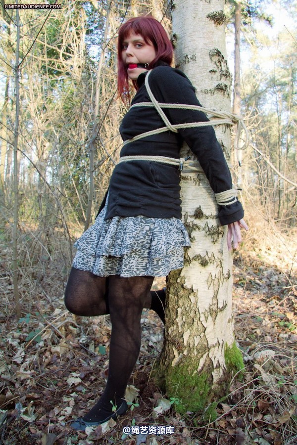 limitedaudience - 2012 scarlett stuck in the woods 2 第 27 张图片
