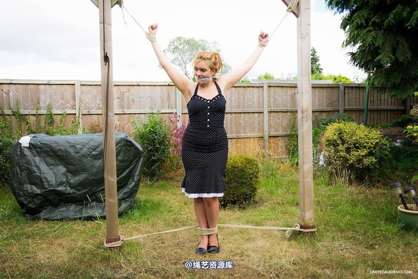 limitedaudience - 2013 bryony fuller left out to dry 第 32 张图片