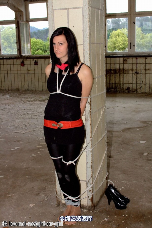 bound-neighbor-girl - Angel - Tied up in the ruins 2 第 11 张图片