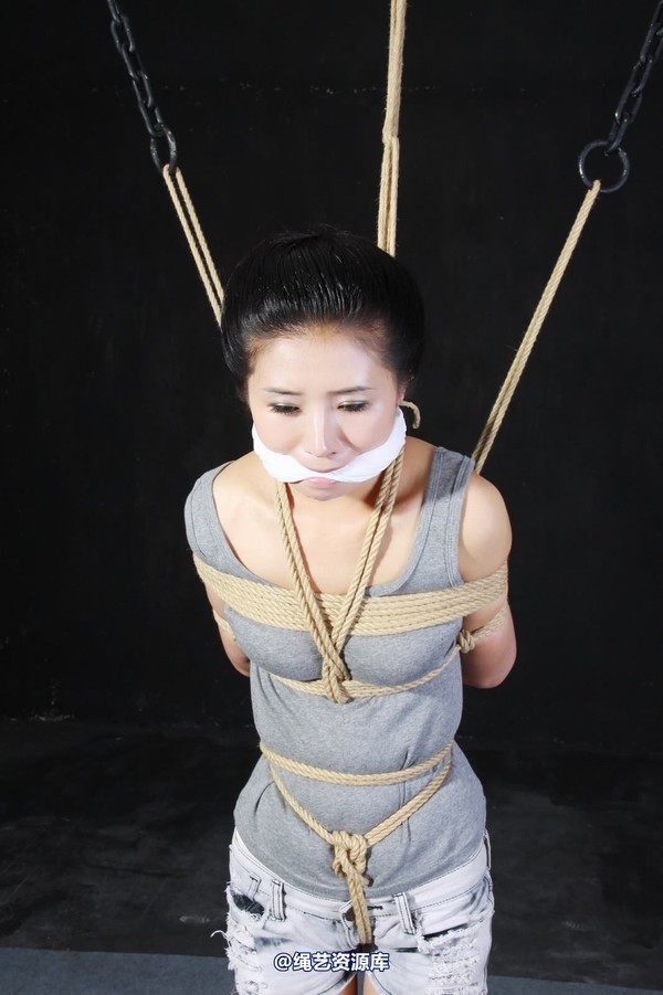 神艺缘 - 131-穿着白色内衣的美女(1) 第 16 张图片
