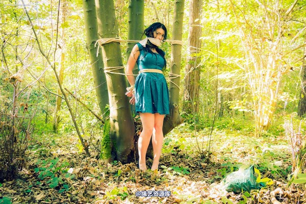 limitedaudience - 2015 stacey von in the forest 2 第 17 张图片