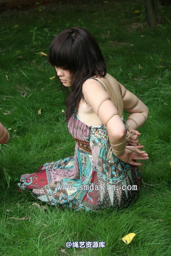 锐度主张 - 2009年第40期捆绑图（2009.8.9）模特：姗姗 月儿 第 18 张图片