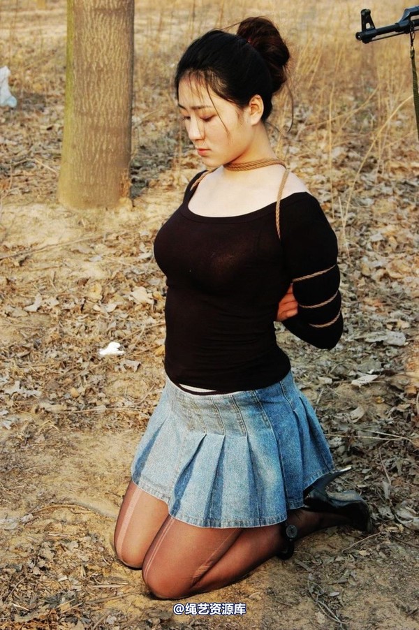 mj影视 - 2013-3-4陈沫踏青 黑丝美女最终的不归路 第 31 张图片
