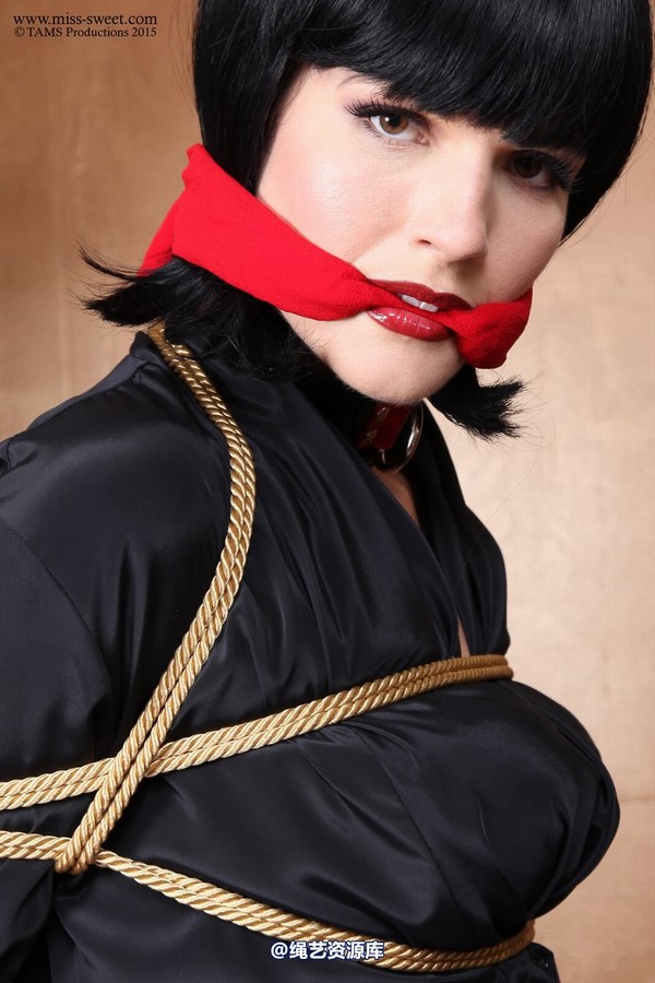 miss-sweet - ILSA IN BLACK 第 91 张图片